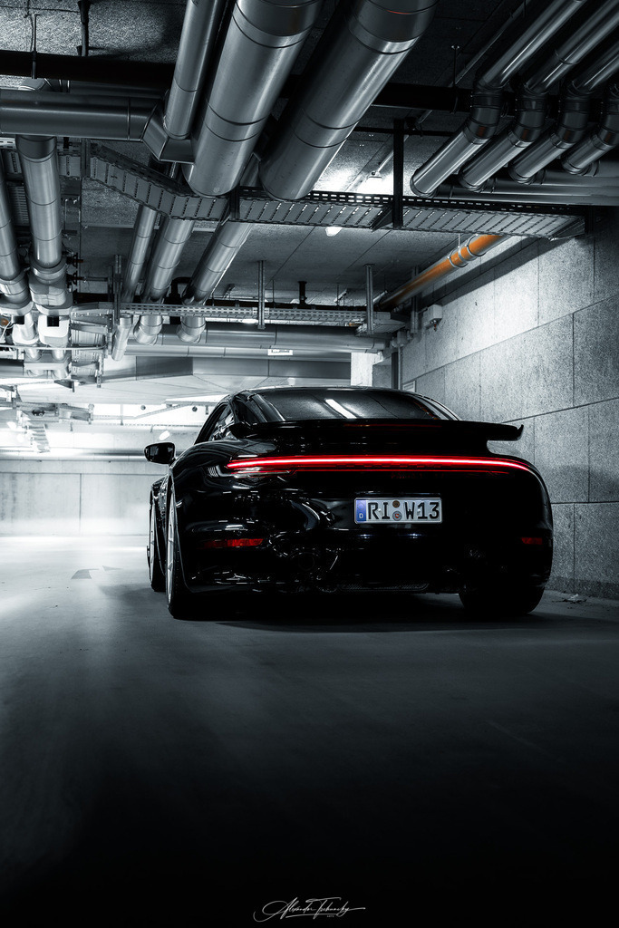 911 Turbo 992 | Entdecken Sie die faszinierende Welt von Alexander Tschuncky Arts: Kreative Fotografie, atemberaubende Automobilkunst und hochwertiger Bilderdruck. Lassen Sie sich inspirieren! - Realisiert mit Pictrs.com