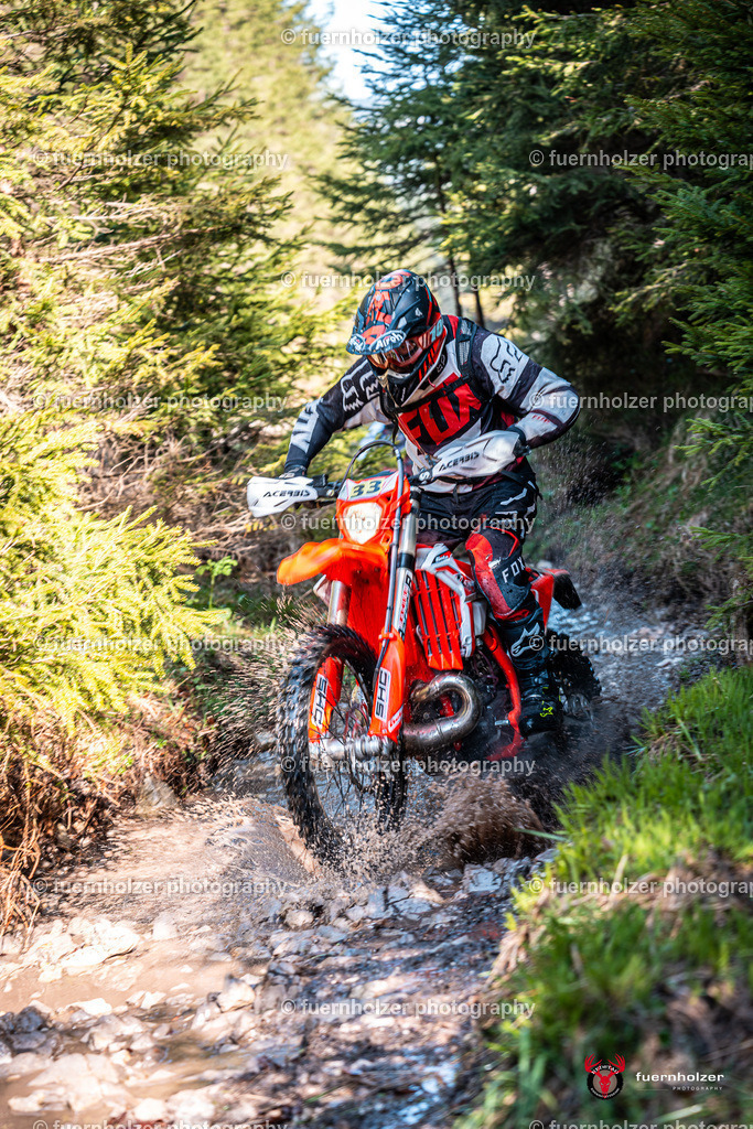 fuernholzer_250501-C1-134 | Fotografische Impressionen von der Red Stag Enduro Extreme by fuernholzer-photography.com. Endurosport in Österreich fotografisch festgehalten von fuernholzer. Auftragsfotografie für Private, Gewerbefotos und Industriefotografie. Eventfotografie, Sportfotografie und Motorsportfotografie. Anbieter von Fotoworkshops, Fototraining, fotografischen Vorträgen und Fotoseminaren.