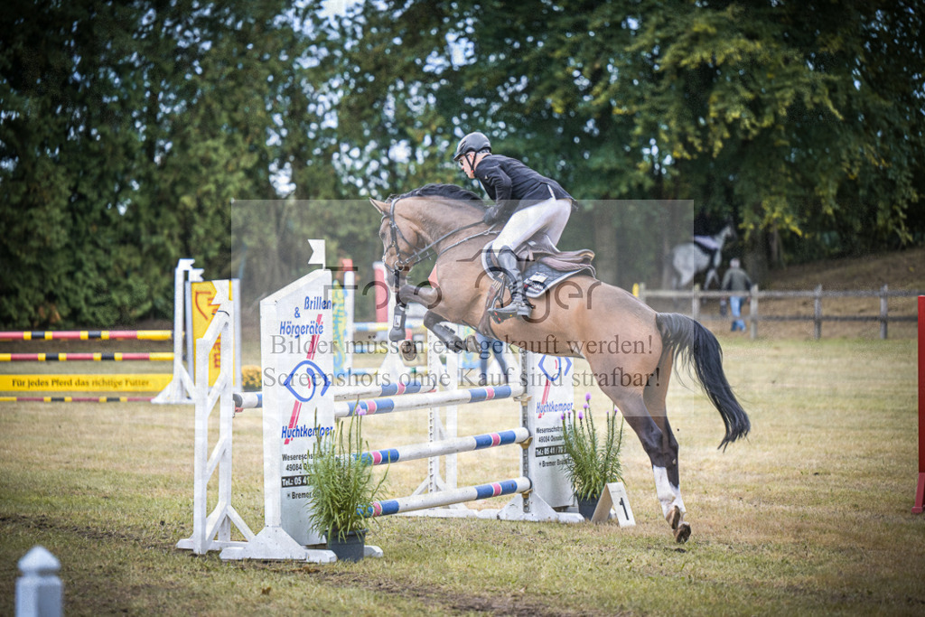 DOS_0301 | Entdecke hochwertige Reitturnierfotos von Foto Oger. Professionell, emotional und authentisch – jetzt Lieblingsmomente im Shop bestellen.Deutschlandweite Turnierfotografie. - Realisiert mit Pictrs.com