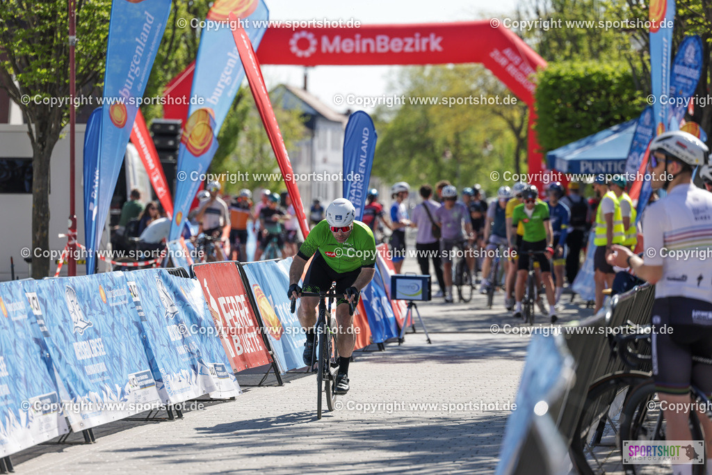 VJ__5424 | Neusiedlersee Radmarathon 2026@sportshot_your_pictrs #yourpictures#roadtowm2029 #nrm #neusiedlerseeradmarathon #neusiedlersee #neusiedlerseetourismus #burgenland #mörbisch #nrm26 #burgenlandtourismus #voglundco #poweredbyburgenlandtourismus #radsport #rad #marathon #ucigranfondo #visitburgenland #ucigranfondoworldseries
