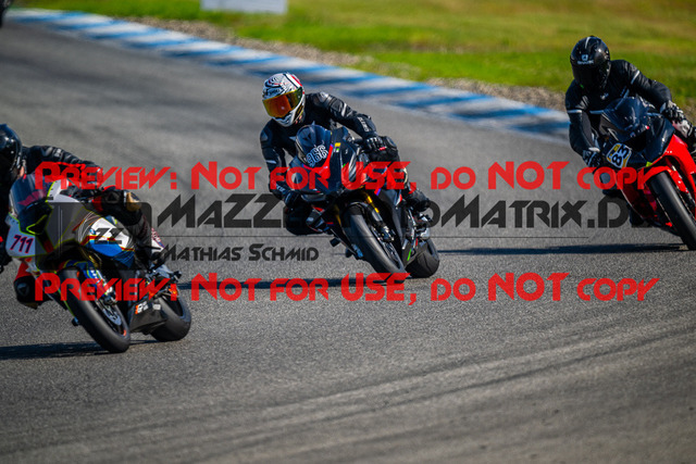 MaZZes_FotoMatrix_240520_6007705_0065 | GELB