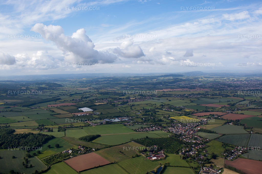 Aerial view: Cumulants are moving in in Withington in the state England, Great Britain.Photo: IMG_40596(39518).jpg taken on 06/10/2011 by Werner Riehm/FLY-FOTO.comResolution of the original: 4752 x 3168 px