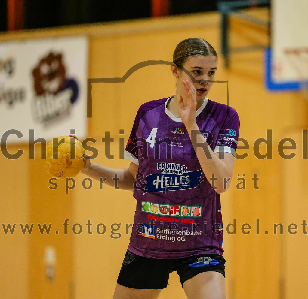2024-02-10_034_SpVgg_Altenerding_gegen_SVA_Palzing | Erding, Deutschland, 10.02.2024:
Handball, Bezirksoberliga Frauen Altbayern 2023 / 2024, 14. Spieltag, SpVgg Altenerding gegen SVA Palzing, Endergebnis: 27:28

Greta Felbinger (SpVgg Altenerding, #4)

Foto: Christian Riedel / fotografie-riedel.net