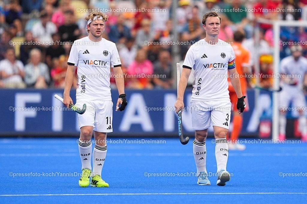 xydrx16082503038 | 16.08.2025, xydrx, Herren EuroHockey Championship 2025, Finale, Niederlande - Deutschland, Sparkassenpark Mönchengladbach: Thies Prinz (GER #11) und Mats Grambusch (GER #3)