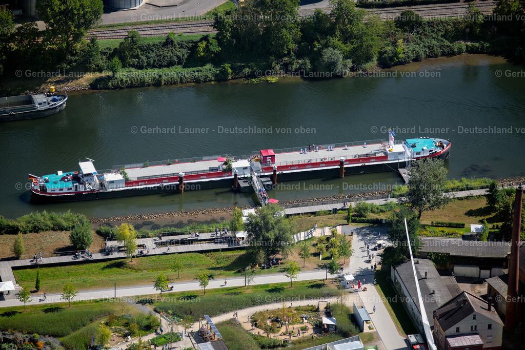 3902502 | Frachtschiff an einem Anleger im Gelände der Bundesgartenschau Heilbronn 2019 im Bundesland Baden-Württemberg