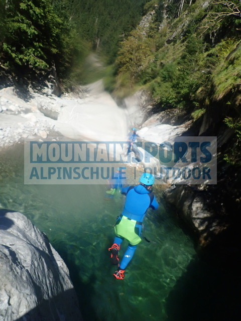P9190021 | Bestelle die Bilder deines Berg- oder Wasser-Abenteuers mit Mountain Sports bequem von zu Hause aus direkt über unseren Online Fotoshop von pictrs.com. - Realisiert mit Pictrs.com