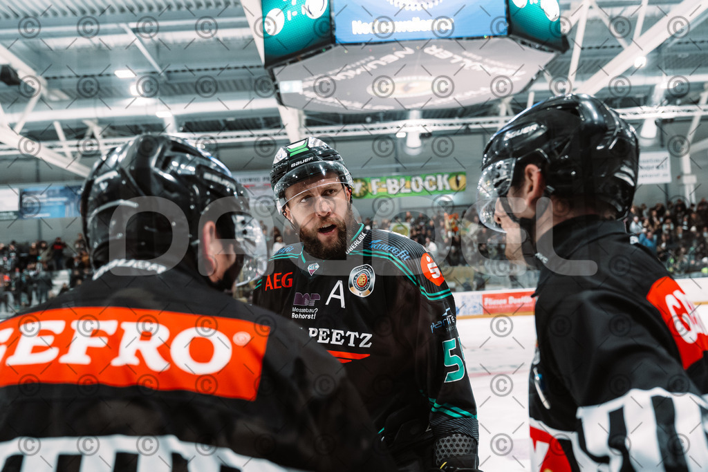 Alligators_vs_Fuessen_26_10_2025-067 | Höchstadt Alligators Fotogalerie: Eishockey-Action aus Franken. Professionelle Spielfotos, Portraits & Stadionbilder zum Download. Jetzt entdecken! - Realisiert mit Pictrs.com