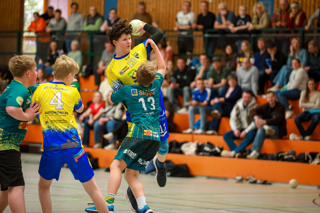 SVFriedrichsfeld_SVNeukirchen_220324_021 | Bildergalerie von Sport-Ereignissen aber auch von weiteren spannenden Dingen - nicht nur vom Niederrhein. In Anlehnung an den bekannten Spruch von Hanns Dieter Hüsch heißt das Motto: "Niederrhein ist überall".  - Realisiert mit Pictrs.com
