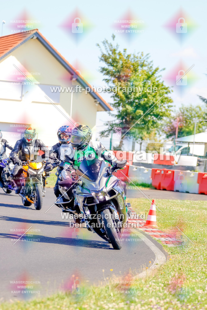 _MOT9022 | Hier findet Ihr Bilder von Touristenfahrten auf der Nürburgring Nordschleife oder von anderen Veranstaltungen die ich besucht habe. Viel Spass beim Durch Schauen 