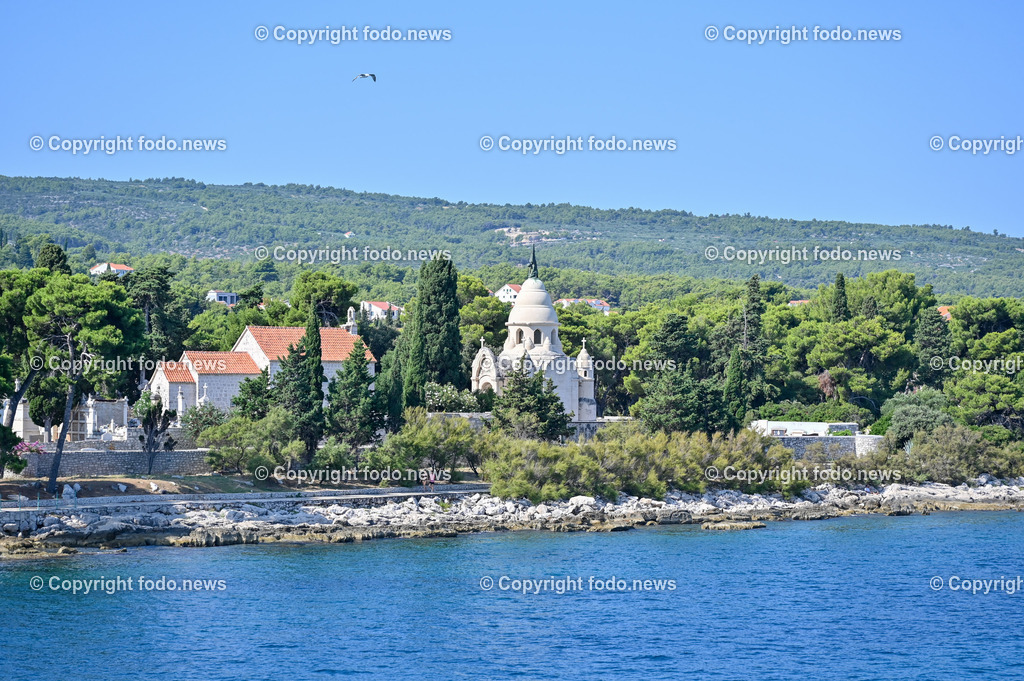 Kroatien_ Split_ Brac_ 31.07.2023-6 | 31.07.2023, Kroatien, HRV, Brač, Insel in Dalmatien im Bild Mausoleum, Supetar, Brač, Insel
