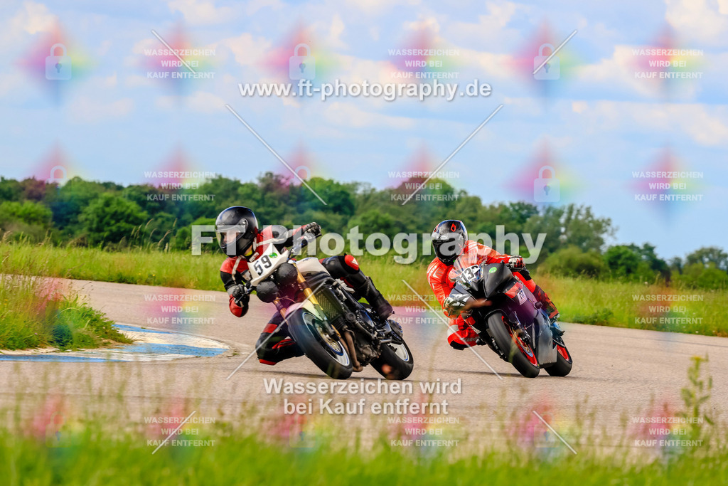 MotoTeam-1274 | Hier findet Ihr Bilder von Touristenfahrten auf der Nürburgring Nordschleife oder von anderen Veranstaltungen die ich besucht habe. Viel Spass beim Durch Schauen 