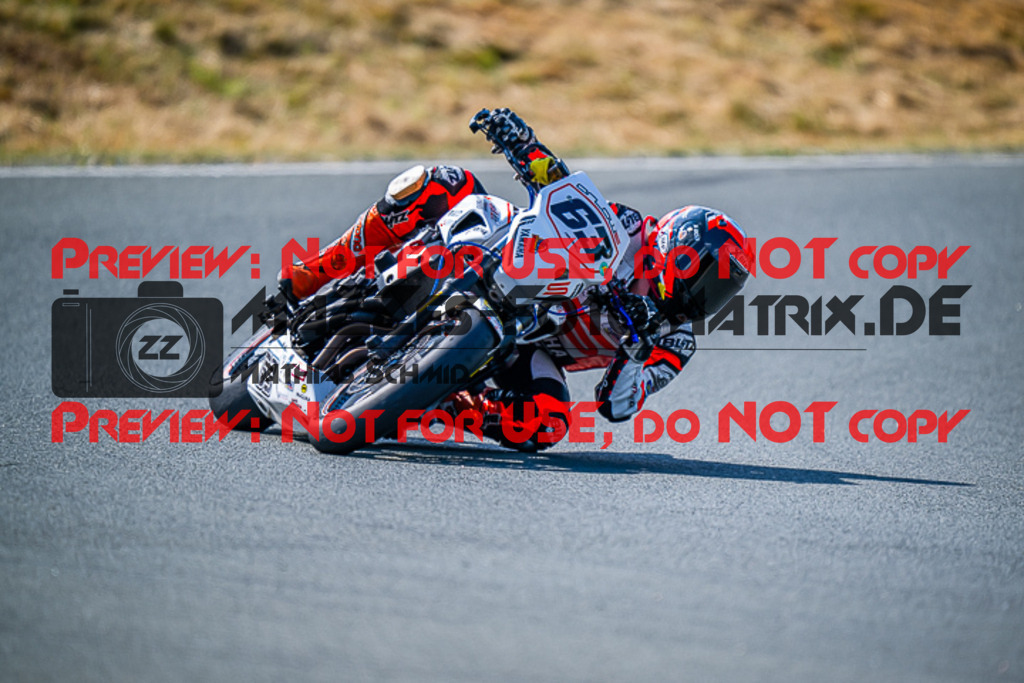 MaZZes_FotoMatrix_220724_5193 | TWIN