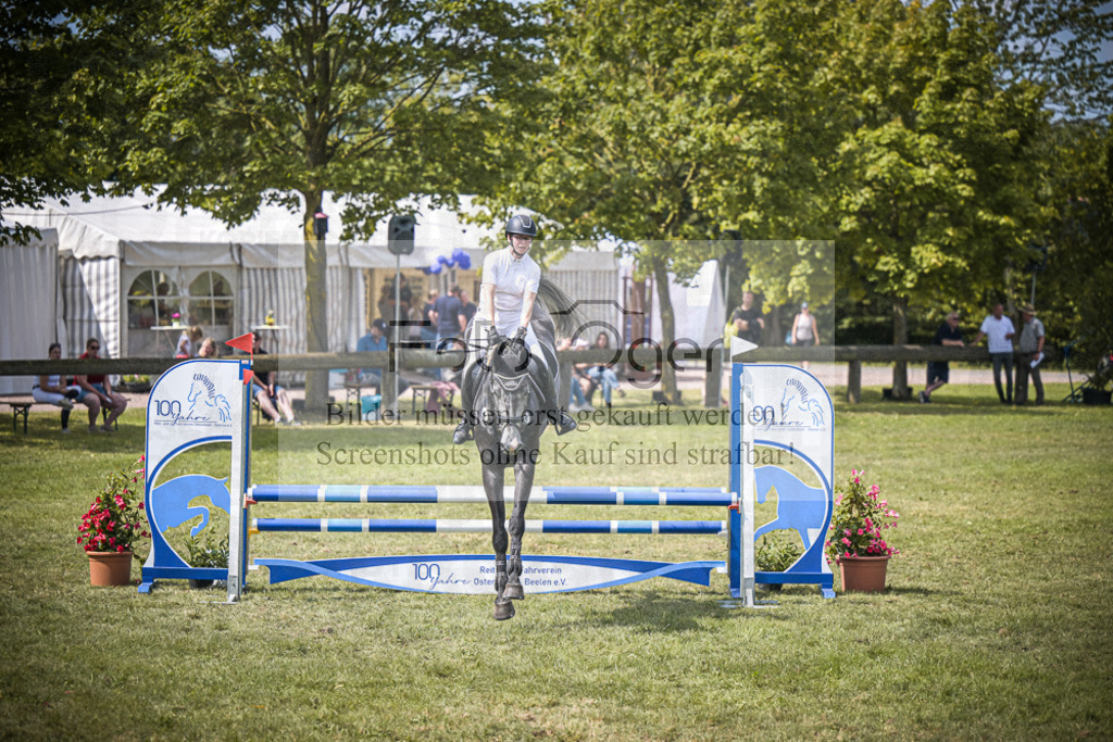 DOS_6128 | Entdecke hochwertige Reitturnierfotos von Foto Oger. Professionell, emotional und authentisch – jetzt Lieblingsmomente im Shop bestellen.Deutschlandweite Turnierfotografie. - Realisiert mit Pictrs.com