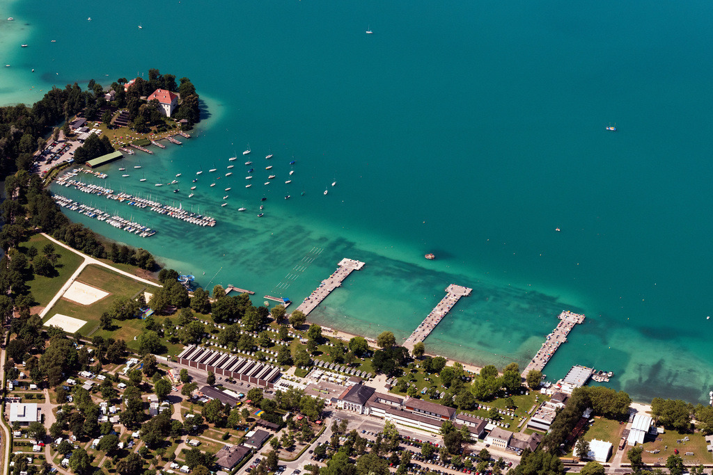 dr__0025899.jpg | KLAGENFURT 25.06.2019 Uferbereiche am Wörthersee des Freibades Loretto Strandbad und Strandbad Klagenfurt in Klagenfurt in Kärnten, Österreich. // Sandy beach areas on the Loretto Strandbad and Strandbad Klagenfurt in Klagenfurt in Kaernten, Austria. Foto: Daniel Reiter