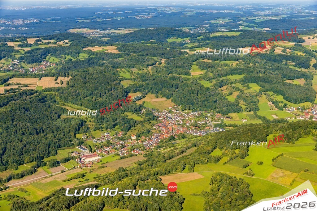 Luftaufnahme der Stadt Kirchensittenbach - Die Luftaufnahme wurde 2025 vom UL-Flugzeug heraus erstellt ( keine Drohne ) - Hochauflösende Luftaufnahme - für professionelle Ausdrucke geeignet. Die Geschenkidee !Mit Lizenz und Bildrechte bestellbar