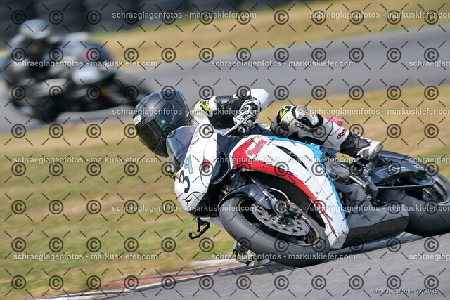 25bt04-1616 | markuskiefer.com - Realisiert mit Pictrs.com