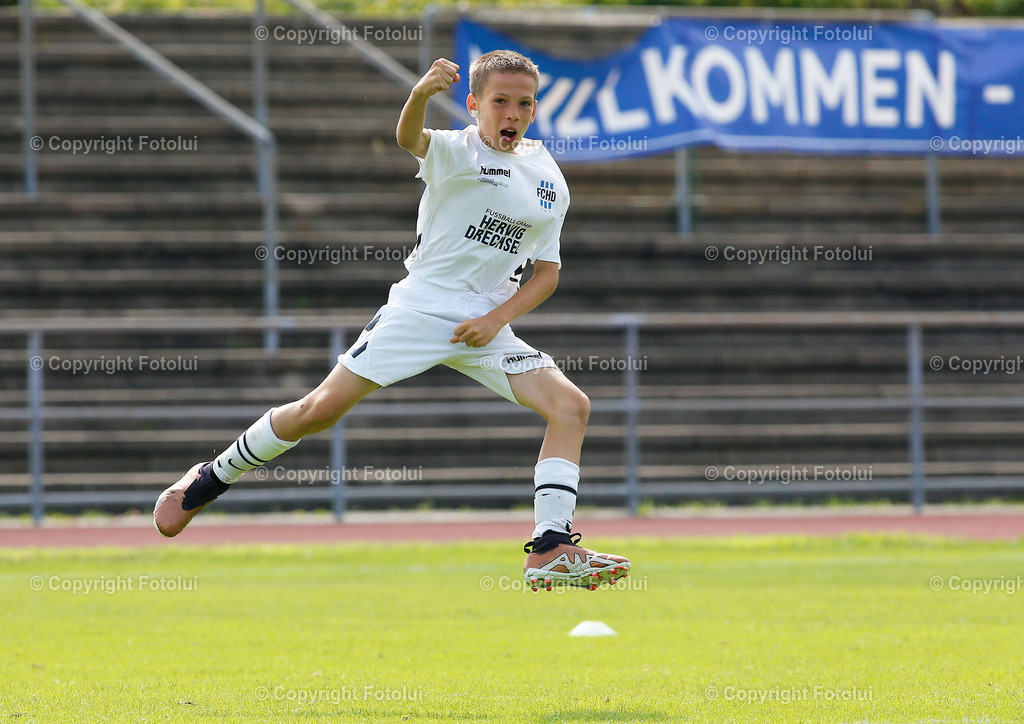 FUSBALLCAMPHERWIGDRECHSEL_64 | bilder, linz, photo, foto, fussball, sport, fotolui, bundesliga