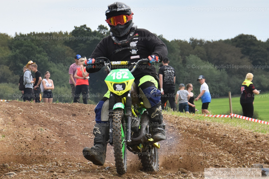 DSC_0783 (2) | Sportfotografie , Motorsport, Motoross, Reitsport, Mointainbike, Enduro,
Landschaft , Outdoor, Eventfotografie, Landschaft, Bilder online bestellen - Realisiert mit Pictrs.com