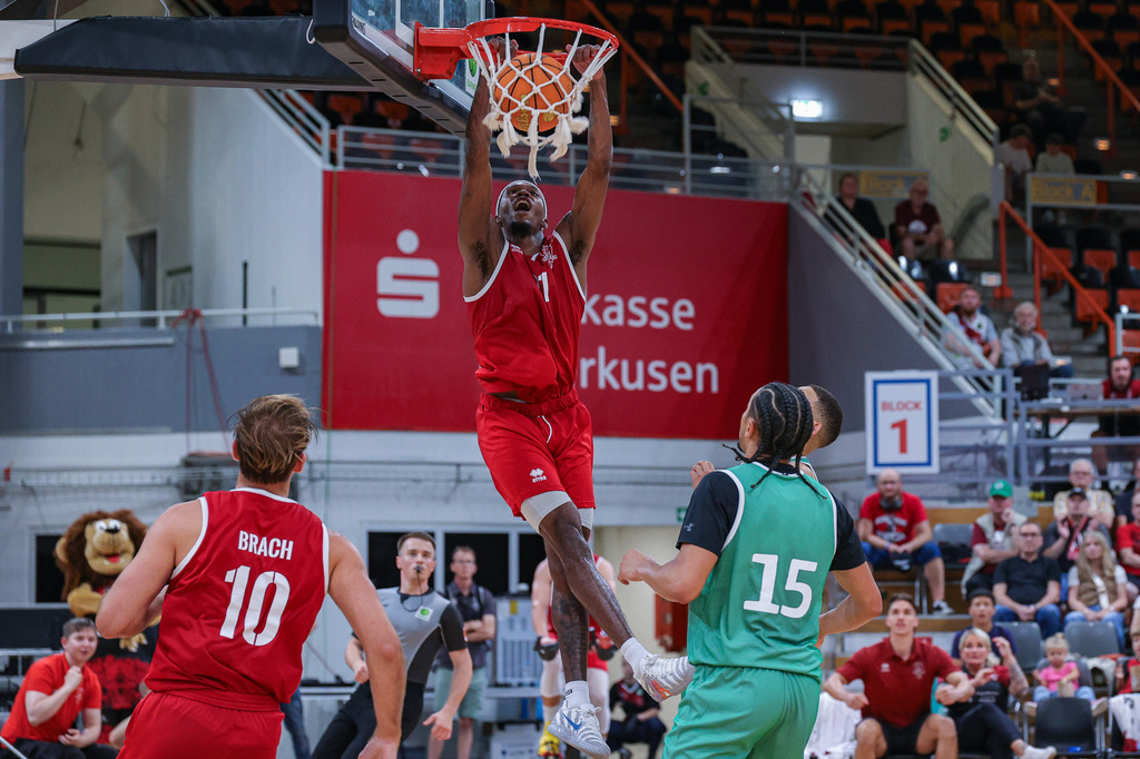 BAYER GIANTS vs VET-CONCEPT Gladiators Trier Test-80 | Fotos von Basketballspielen aus dem Raum NRW fotografiert von Gero Mueller-Laschet und Daniel Schaefer - Realisiert mit Pictrs.com