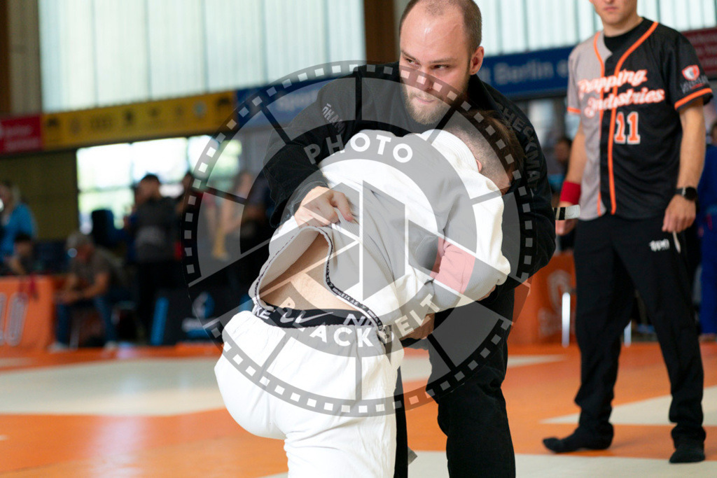 20240915PBB1455 | Athletes compete during the Grappling Industries’ grappling and Brazilian jiu-jitsu competition in Berlin, on September 15, 2024.