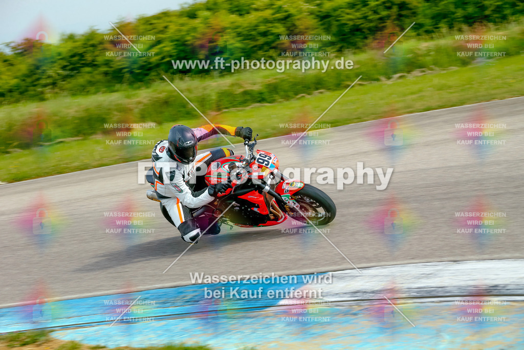 _MOT0904 | Hier findet Ihr Bilder von Touristenfahrten auf der Nürburgring Nordschleife oder von anderen Veranstaltungen die ich besucht habe. Viel Spass beim Durch Schauen 