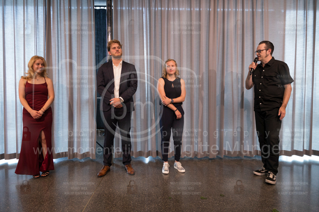 FeusiDiplomfeier_R6OO3197 | Brigitte Münger / bmsportphotography - Realisiert mit Pictrs.com