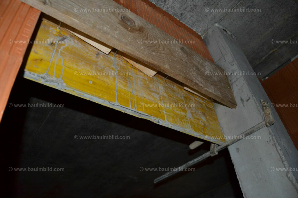 bib-lg07-mauerarbeiten-0239 | Nach LV-Leistungsgruppen sortierte Detailfotos über den Bau eines Hauses. Alle Hausbau-Bilder direkt vom Urheber und Autor der Website Haus-Selber-Bauen.com
