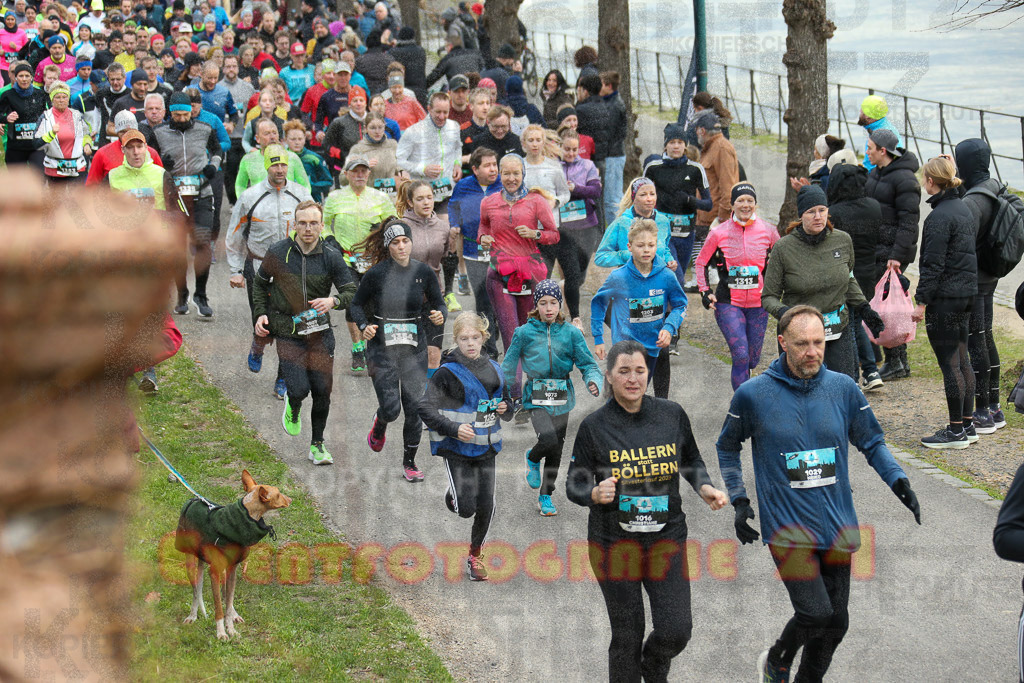 231231_1002_EX1_1965 | Sportfotografie im Rhein-Sieg Kreis, Köln, Bonn, NRW, Rheinland Pfalz, Hessen, etc. Unser Tätigkeitsfeld umfasst den Laufsport vom Volkslauf über den Marathon, Duathlon, Triathon bis zum Ultralauf wie Kölnpfad Ultra oder Schindertrail.