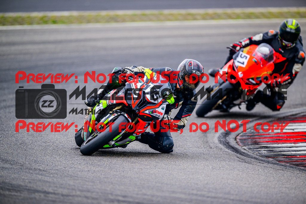 MaZZes_FotoMatrix_240717_6007705_4221 | ROT