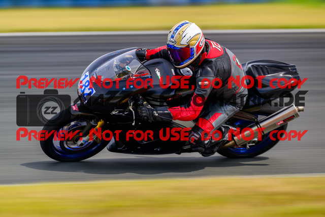 MaZZes_FotoMatrix_240725_6007705_1933 | BLAU