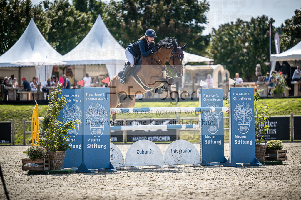 DOS_5897 | Entdecke hochwertige Reitturnierfotos von Foto Oger. Professionell, emotional und authentisch – jetzt Lieblingsmomente im Shop bestellen.Deutschlandweite Turnierfotografie. - Realisiert mit Pictrs.com