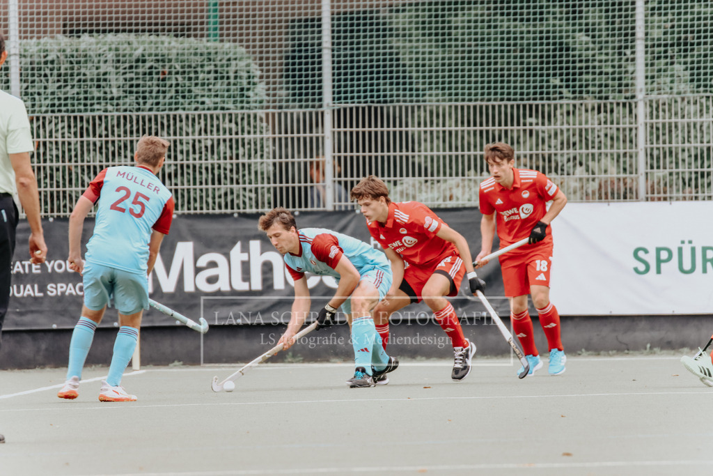 Herren_Bundesliga_02_F_RWK-UHC_21.09.25_Köln (177 von 471) | lanaschraderfotografie - Realisiert mit Pictrs.com