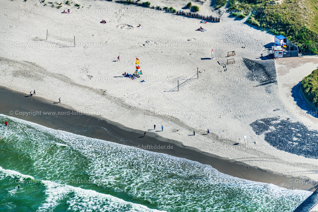 Norderney_DLRG_Lippestrand_ELS_8075050923 | NORDERNEY 05.09.2023 Küsten- Landschaft am Sandstrand " DLRG Lippestrand " in Norderney im Bundesland Niedersachsen, Deutschland. // Coastline on the sandy beach " DLRG Lippestrand " in Norderney in the state Lower Saxony, Germany. Foto: Martin Elsen