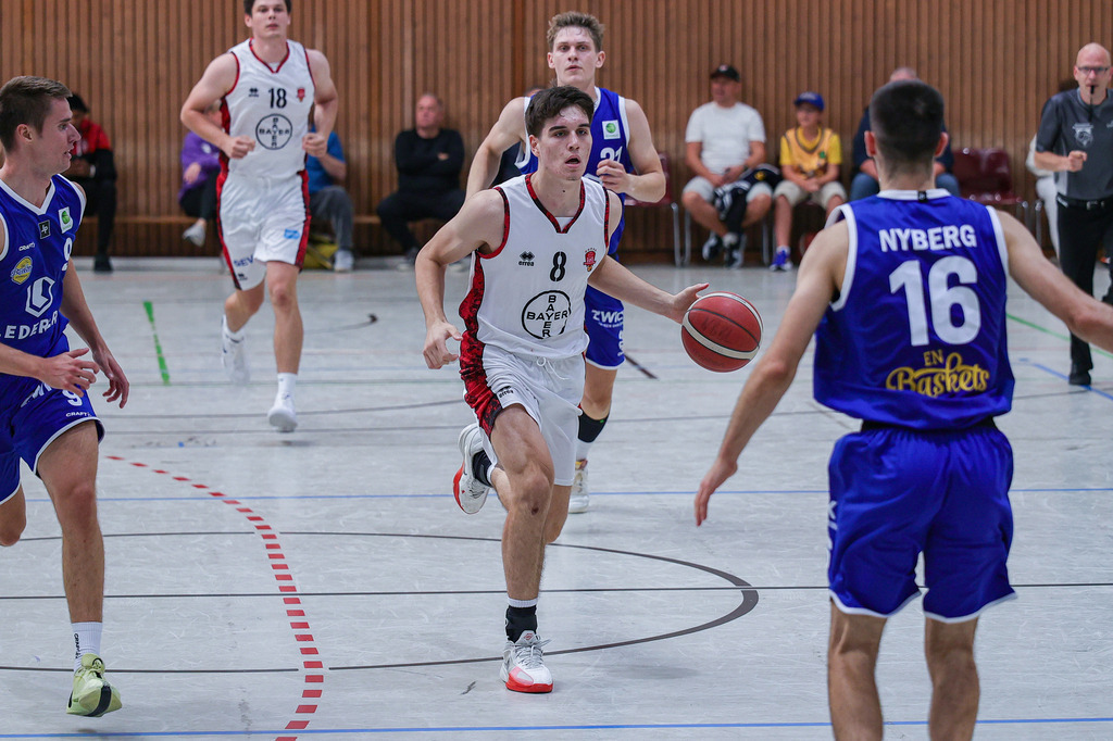 Regio Test BAYER GIANTS vs EN Baskets Schwelm-27 | Fotos von Basketballspielen aus dem Raum NRW fotografiert von Gero Mueller-Laschet und Daniel Schaefer - Realized with Pictrs.com