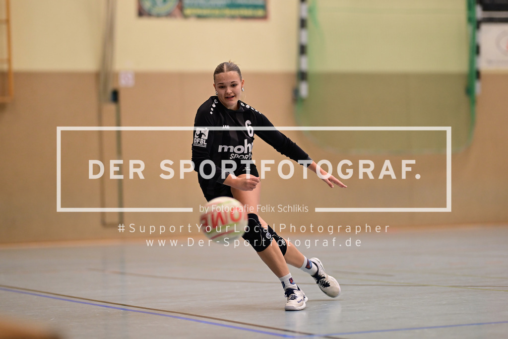 Faustball I Frauen I Saison 2025-2026 I Bundesliga Nord I 7c. Spieltag I MTV Wangersen - Ohligser TV I 25.01.2026 I 38711 | Der Sportfotograf. - Realized with Pictrs.com