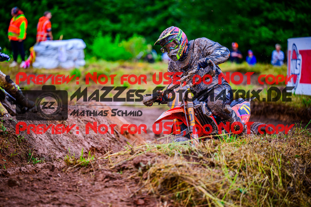 MaZZes_FotoMatrix_240818_6021986_5973 | S2