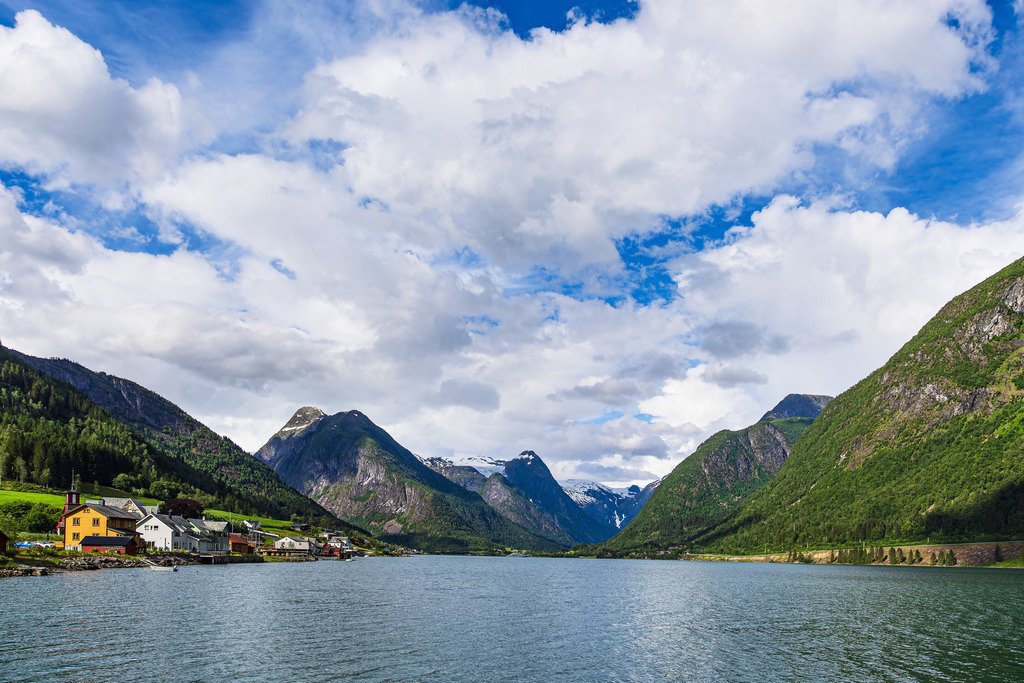 Blick über den Fjærlandsfjord in Norwegen | Blick über den Fjærlandsfjord in Norwegen.