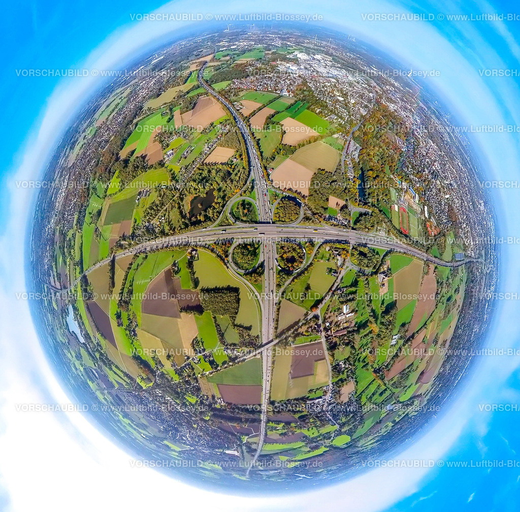 Moers20221006_1BAB-Kreuz_Krefeld_A53-3 | Luftbild, Autobahnkreuz Moers, Autobahn A40 und Autobahn A57, Fisheye Aufnahme, Fischaugen Aufnahme, 360 Grad Aufnahme, Moers-Hülsdonk, Moers, Fisheyeaufnahme, Ruhrgebiet, Nordrhein-Westfalen, Deutschland