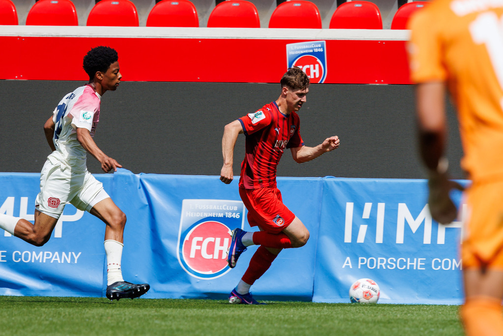 20260503-U19_FCH-LEV_088 | 1.FC Heidenheim 1846 vs. Bayer 04 Leverkusen, Fußball, U19, A-Junioren, NWL, U19-DFB-Nachwuchsliga, 2025/2026, Achtelfinale, 03.05.2026 in Heidenheim, Voith Arena(Foto: Michael Bulling) - Realisiert mit Pictrs.com