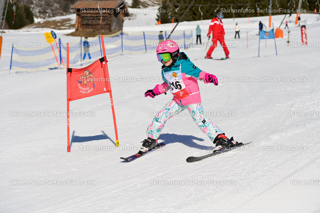 SRF_27.02.2026_075 | Skirennfotos,Serfaus,Fiss,Ladis,Kinderskirennen,Winter,Tirol,Oberland,skirace,SFL,feelfree,weil wir's genießen,ski,Ski,skifahren,Sonnenplateau, - Realisiert mit Pictrs.com