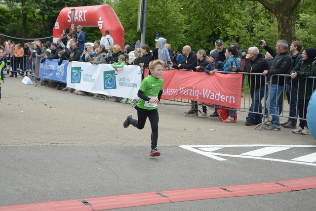 10-47-24_ | Meisterchip Fotoshop - Realisiert mit Pictrs.com