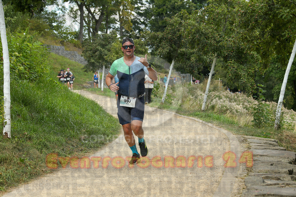 250824_1419_EX1_5808 | Sportfotografie im Rhein-Sieg Kreis, Köln, Bonn, NRW, Rheinland Pfalz, Hessen, etc. Unser Tätigkeitsfeld umfasst den Laufsport vom Volkslauf über den Marathon, Duathlon, Triathon bis zum Ultralauf wie Kölnpfad Ultra oder Schindertrail.