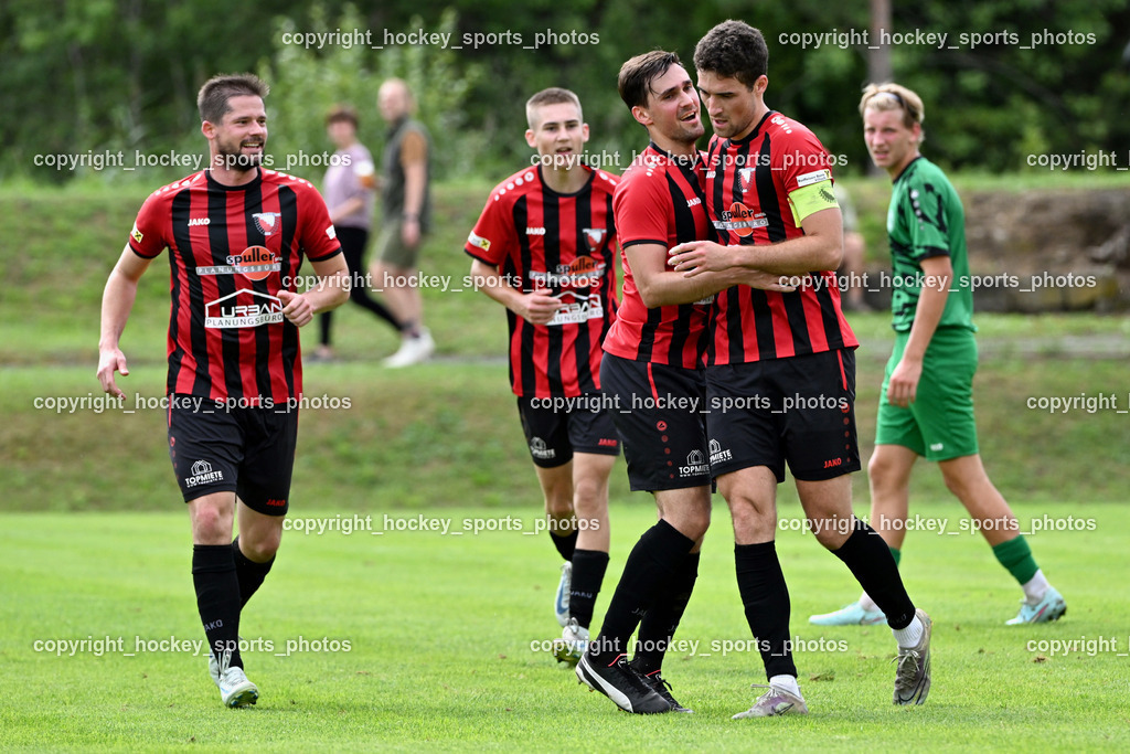 ATUS Nötsch vs. SC Landskron | Jubel ATUS Nötsch Mannschaft, #7 Harald Ottowitz ATUS Nötsch, #31 Jernej Schwarzmann ATUS Nötsch, #21 Nicolas Janschitz ATUS Nötsch, ATUS Nötsch vs. SC Landskron, ATUS Nötsch vs. SC Landskron am 26.07.2025 in Nötsch (Dobratsch Arena), Austria, (Photo by Bernd Stefan)