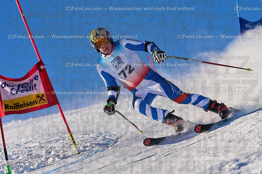 ALP4293_MASTERS-Cup_GS-A Herrn_Schloter Michael | (C)FotoLois.com, Alois Spandl. FIS Masters-Cup Wildschönau, Giant Slalom auf der Piste Schatzberg GS, Siegerehrung auf dem Dorfplatz Niederau, Sa 13. Januar 2024.