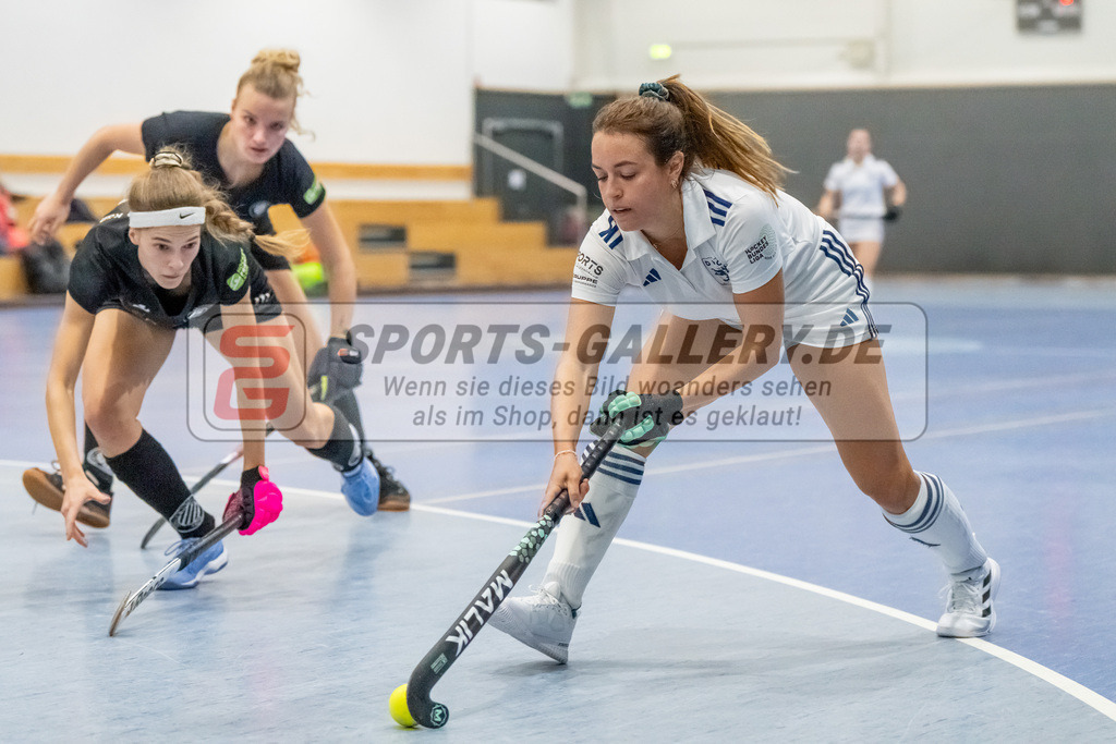 HK_20241201_109531 | 1. Bundesliga Halle Damen Düsseldorfer HC - Schwarz Weiss Köln am 1.12.2024 DHC, Düsseldorf , Tessa Schubert ( Düsseldorfer HC #28 )
