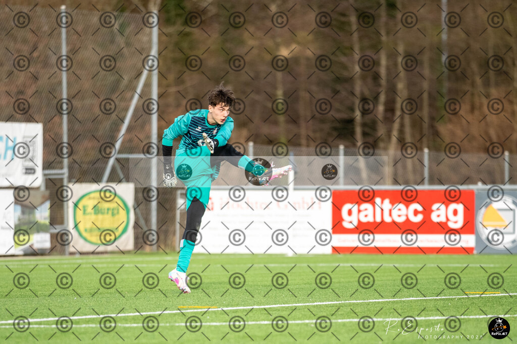 20250125_FCR-Ba vs Basel_085 | Sport und Naturfotografie von Roberto Esposito zeigt echte Momente Bewegung und die Schönheit der Natur. Ausdrucksstarke Bilder schaffen Emotionen.
