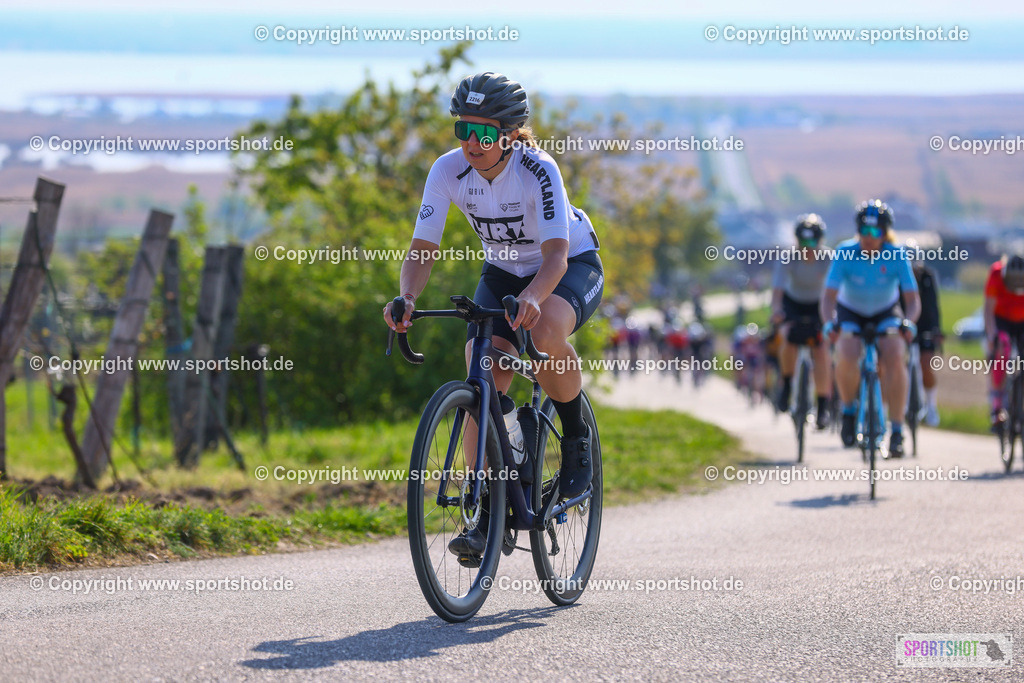 TRA_0284 | Neusiedlersee Radmarathon 2026@sportshot_your_pictrs #yourpictures#roadtowm2029 #nrm #neusiedlerseeradmarathon #neusiedlersee #neusiedlerseetourismus #burgenland #mörbisch #nrm26 #burgenlandtourismus #voglundco #poweredbyburgenlandtourismus #radsport #rad #marathon #ucigranfondo #visitburgenland #ucigranfondoworldseries