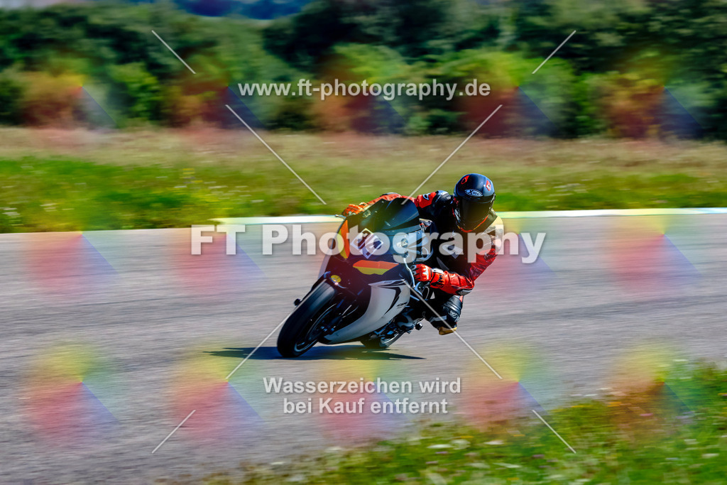 034-3951 | Hier findet Ihr Bilder von Touristenfahrten auf der Nürburgring Nordschleife oder von anderen Veranstaltungen die ich besucht habe. Viel Spass beim Durch Schauen 