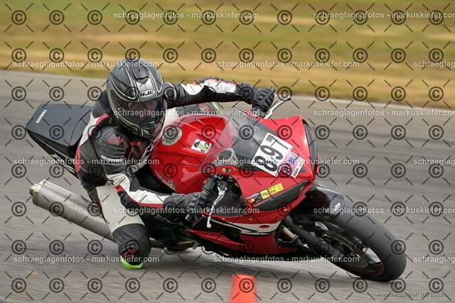 25bt05-0872 | markuskiefer.com - Realisiert mit Pictrs.com