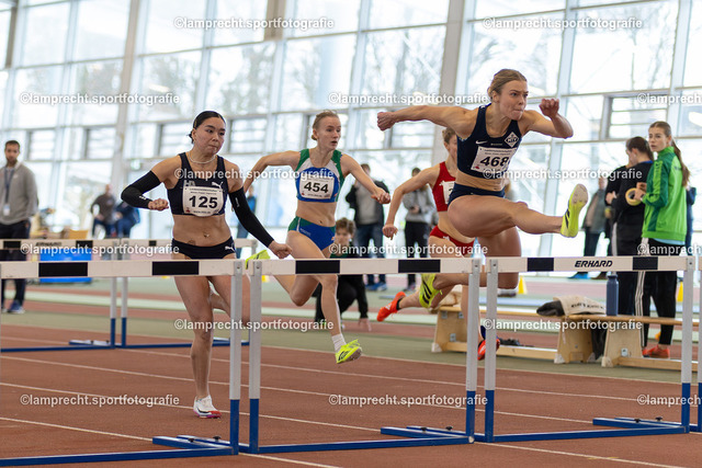 Leichtathletik I Landeshallenmeisterschaften 079 | v.l. Angela Förster (Hamburg Athletics), Julika Struve (LG Rendsburg/Büdelsdorf), Paula De Boer (MTV Lübeck) - Realisiert mit Pictrs.com